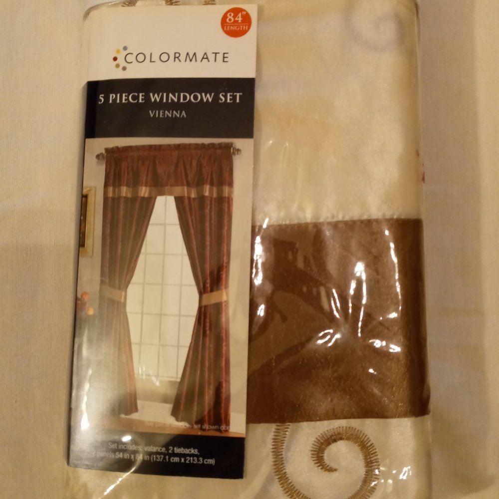 New 5 Piece Beige Window Set